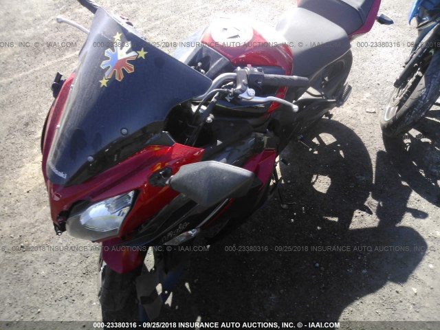 JKAEXEE16GDA21502 - 2016 KAWASAKI EX650 E RED photo 2