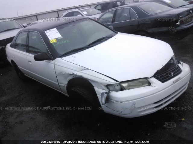 4T1BG22K7XU883883 - 1999 TOYOTA CAMRY CE/LE/XLE WHITE photo 1