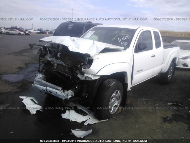 5TFTU4GN2CX018800 - 2012 TOYOTA TACOMA PRERUNNER ACCESS CAB WHITE photo 2