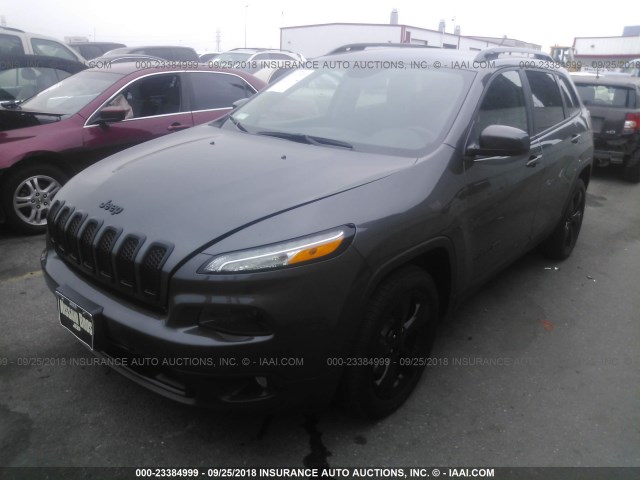 1C4PJLCB6JD560612 - 2018 JEEP CHEROKEE LATITUDE GRAY photo 2