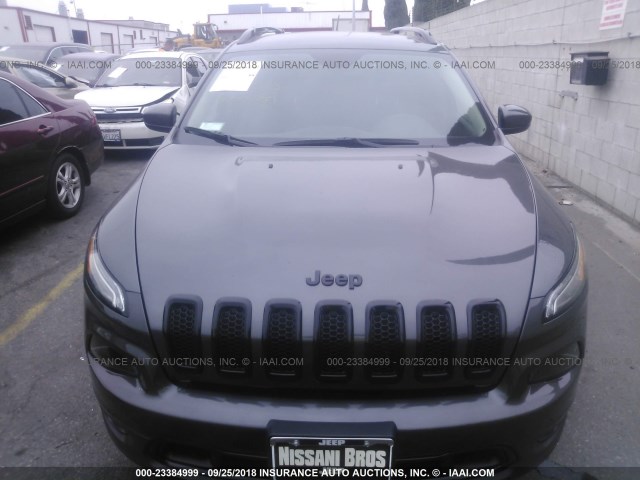 1C4PJLCB6JD560612 - 2018 JEEP CHEROKEE LATITUDE GRAY photo 6