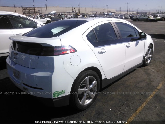 1G1RD6E46FU141675 - 2015 CHEVROLET VOLT WHITE photo 4