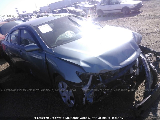 4T4BE46K48R021482 - 2008 TOYOTA CAMRY CE/LE/XLE/SE SILVER photo 1