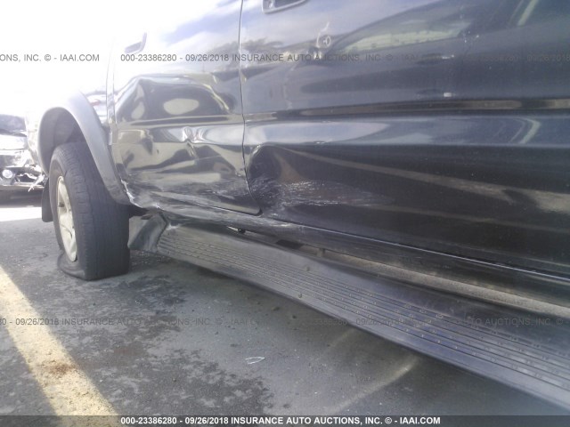 5TEGN92N93Z204622 - 2003 TOYOTA TACOMA DOUBLE CAB PRERUNNER BLACK photo 6