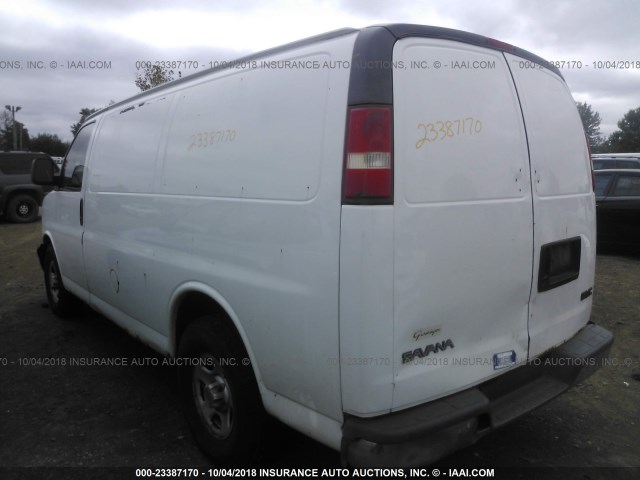 1GCFG15X031228581 - 2003 CHEVROLET EXPRESS G1500  WHITE photo 3