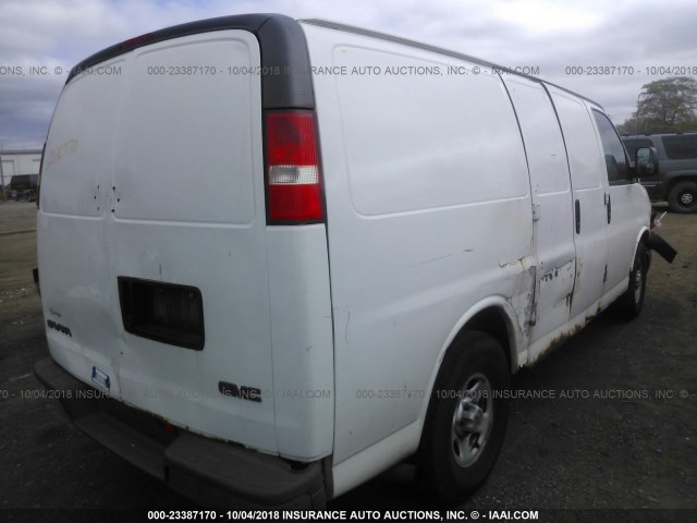 1GCFG15X031228581 - 2003 CHEVROLET EXPRESS G1500  WHITE photo 4