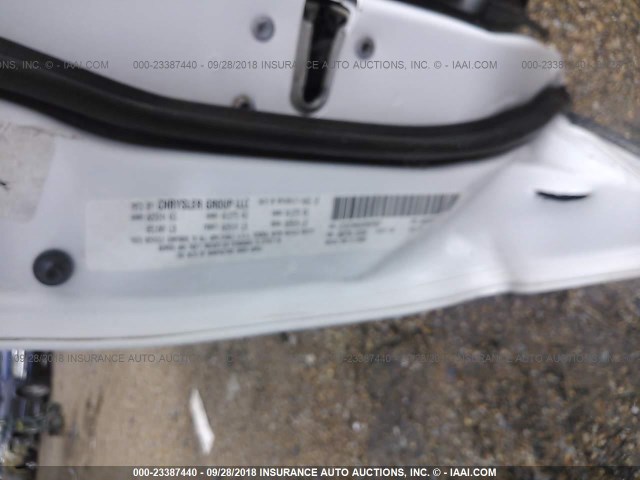 2C3CCAAG4DH507057 - 2013 CHRYSLER 300 WHITE photo 9