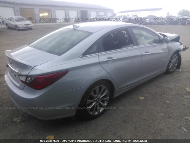 5NPEC4AC2DH583497 - 2013 HYUNDAI SONATA SE/LIMITED SILVER photo 4