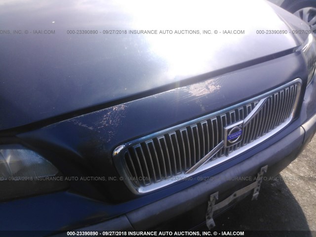 YV1SW61R912112772 - 2001 VOLVO V70 BLUE photo 6