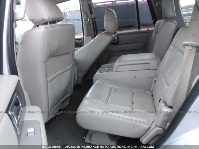 5LMJJ2J55AEJ05167 - 2010 LINCOLN NAVIGATOR 银色 照片 8