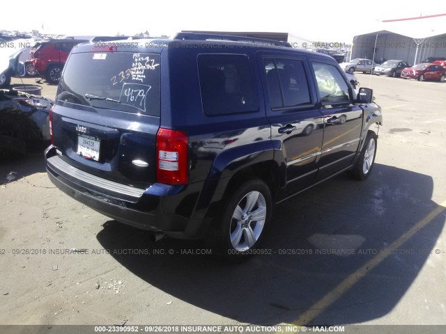 1C4NJPFA4HD209449 - 2017 JEEP PATRIOT LATITUDE BLUE photo 4