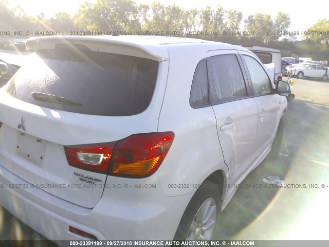 JA4AR4AU8BZ003224 - 2011 MITSUBISHI OUTLANDER SPORT SE WHITE photo 4