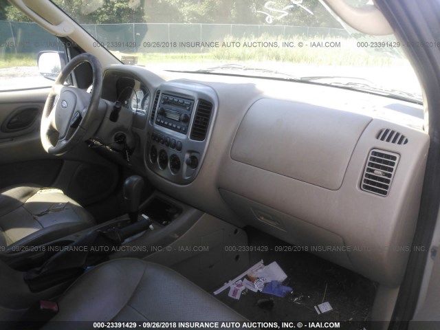 1FMYU94145KA35890 - 2005 FORD ESCAPE LIMITED SILVER photo 5