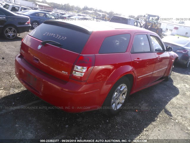 2D4FV47V17H672193 - 2007 DODGE MAGNUM SXT RED photo 4