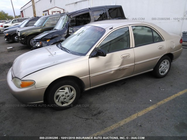 1FAFP13P0WW270409 - 1998 FORD ESCORT SE/SPORT GOLD photo 2