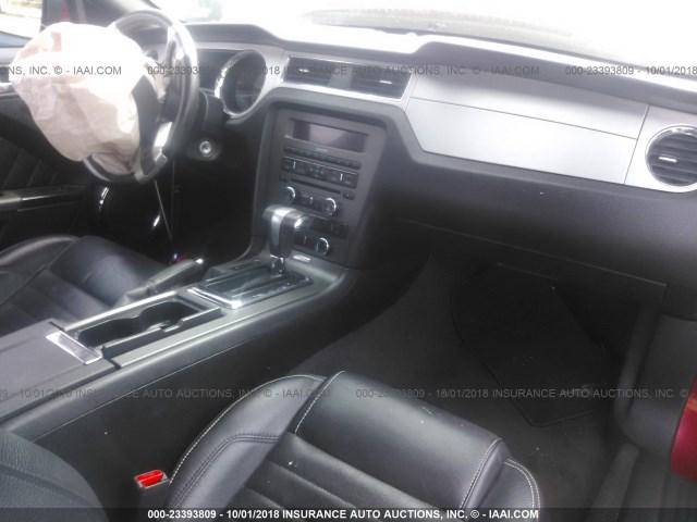 1ZVBP8AM3C5256934 - 2012 FORD MUSTANG Qırmızı foto 5