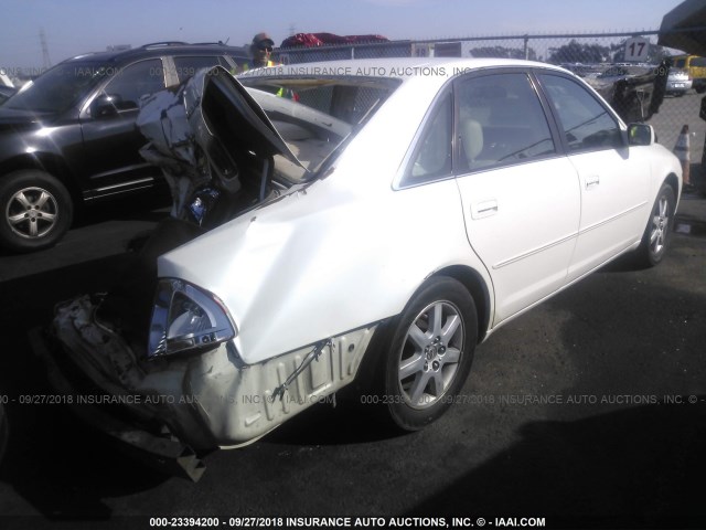 4T1BF28B31U167032 - 2001 TOYOTA AVALON XL/XLS WHITE photo 4