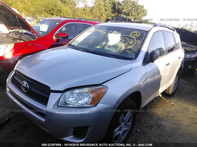 2T3ZF4DV7AW043220 - 2010 TOYOTA RAV4 ვერცხლისფერი ფოტო 2