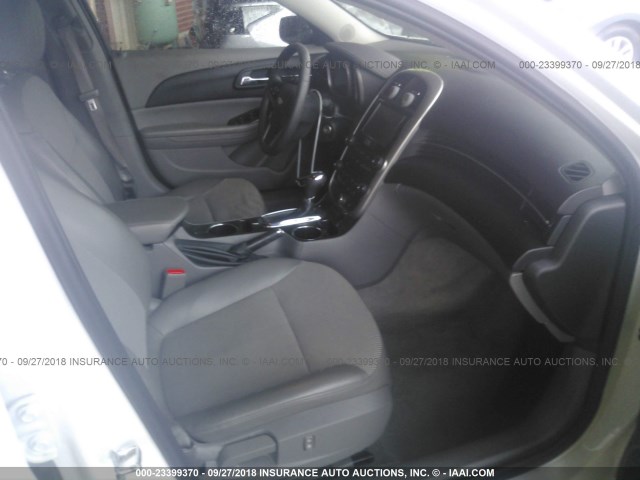1G11C5SL4FF322610 - 2015 CHEVROLET MALIBU 1LT WHITE photo 5