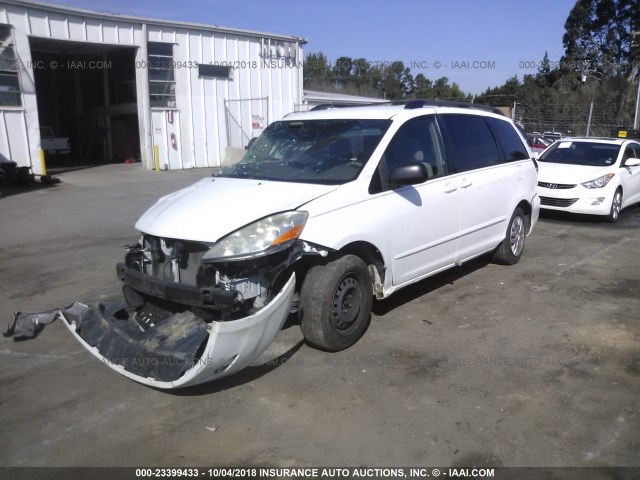 5TDKK4CC5AS340629 - 2010 TOYOTA SIENNA CE/LE WHITE photo 2