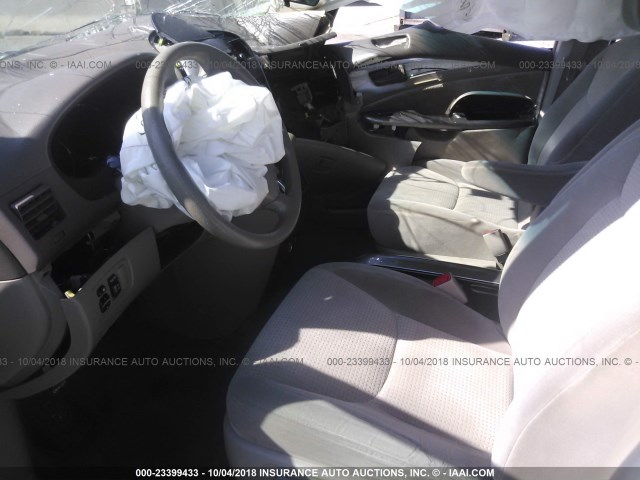 5TDKK4CC5AS340629 - 2010 TOYOTA SIENNA CE/LE WHITE photo 5