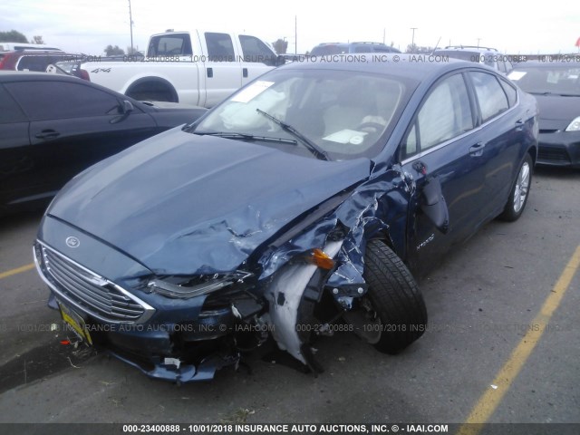 3FA6P0LU1JR274495 - 2018 FORD FUSION SE HYBRID BLUE photo 2