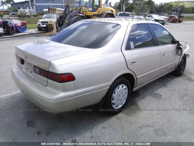 4T1BG22K7WU200157 - 1998 TOYOTA CAMRY CE/LE/XLE 米色 照片 4