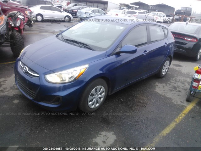 KMHCT5AEXGU261257 - 2016 HYUNDAI ACCENT SE BLUE photo 2