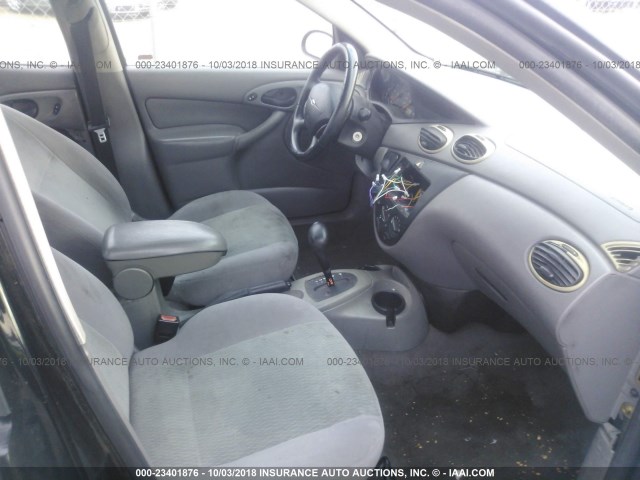 1FAFP34311W376822 - 2001 FORD FOCUS SE/SE SPORT BLACK photo 5