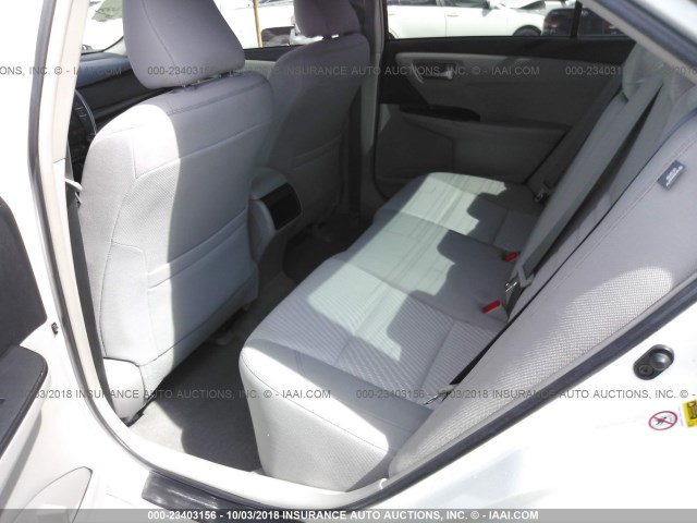 4T4BF1FK4GR545869 - 2016 TOYOTA CAMRY LE/XLE/SE/XSE WHITE photo 8