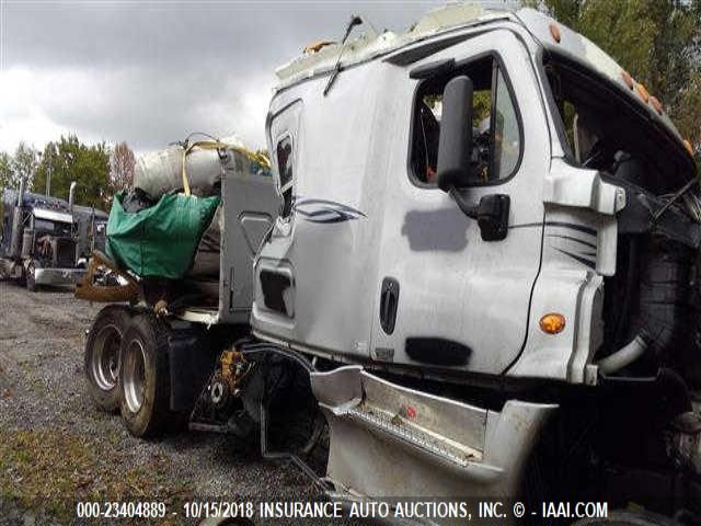 3AKJGLD54ESFN2159 - 2014 FREIGHTLINER CASCADIA 125  SILVER photo 6