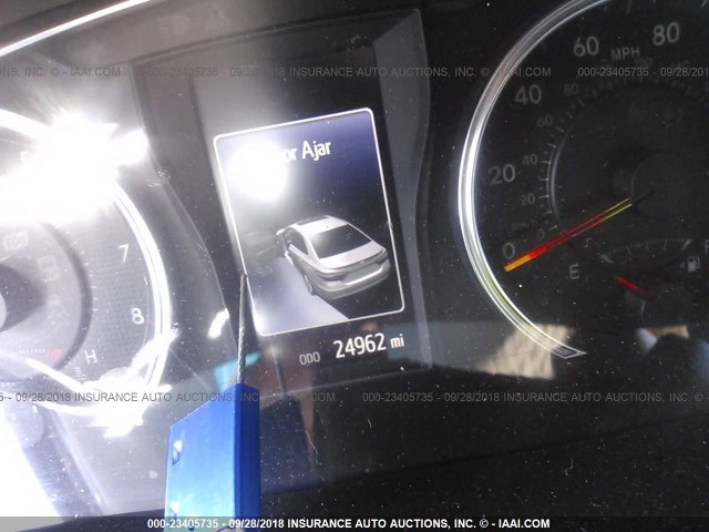 4T1BF1FK8HU368383 - 2017 TOYOTA CAMRY LE/XLE/SE/XSE 银色 照片 7