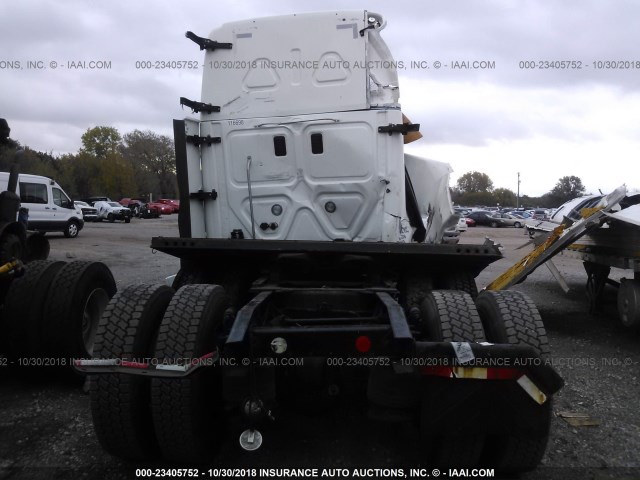 1FUJGLD52FLGN3696 - 2015 FREIGHTLINER CASCADIA 125  Unknown photo 8