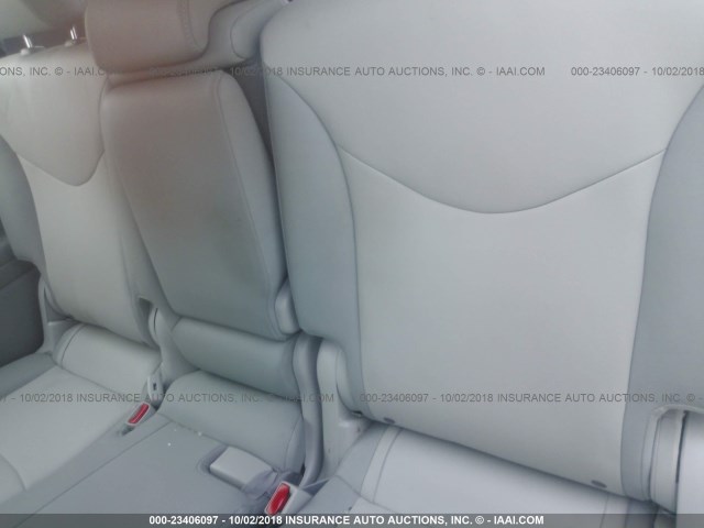 JTDZN3EU0E3319037 - 2014 TOYOTA PRIUS V WHITE photo 8