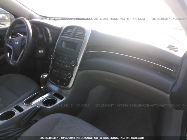 1G11B5SL6FF243944 - 2015 CHEVROLET MALIBU LS 灰色 照片 5