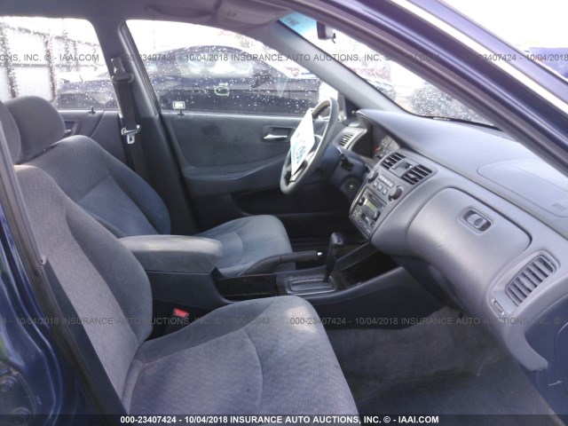 1HGCF86612A051611 - 2002 HONDA ACCORD VALUE Dark Blue photo 5