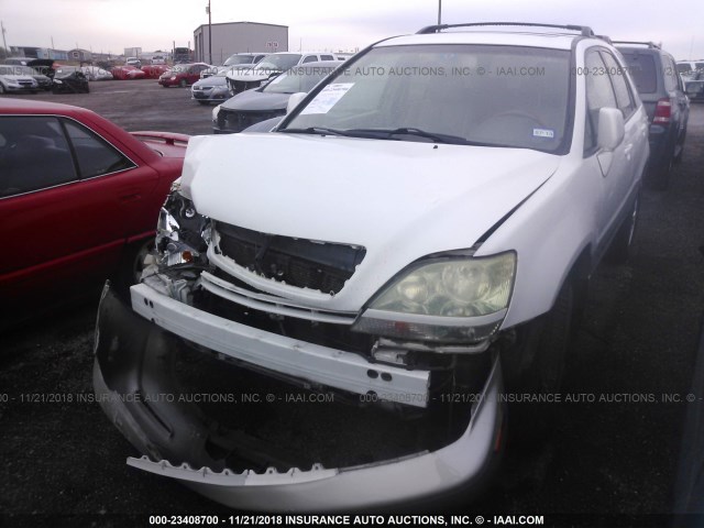 JTJHF10U020235329 - 2002 LEXUS RX 300 WHITE photo 2