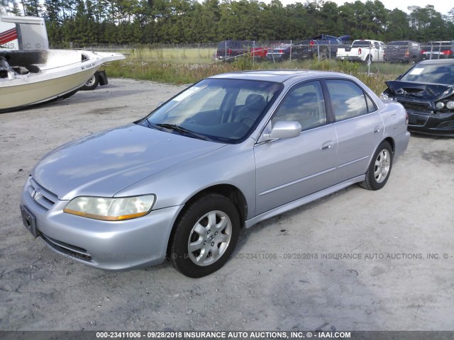 1HGCG668X2A167926 - 2002 HONDA ACCORD EX/SE SILVER photo 2