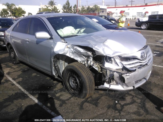 4T1BF3EK1BU646545 - 2011 TOYOTA CAMRY SE/LE/XLE SILVER photo 1