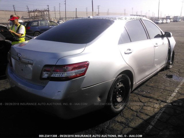 4T1BF3EK1BU646545 - 2011 TOYOTA CAMRY SE/LE/XLE SILVER photo 4