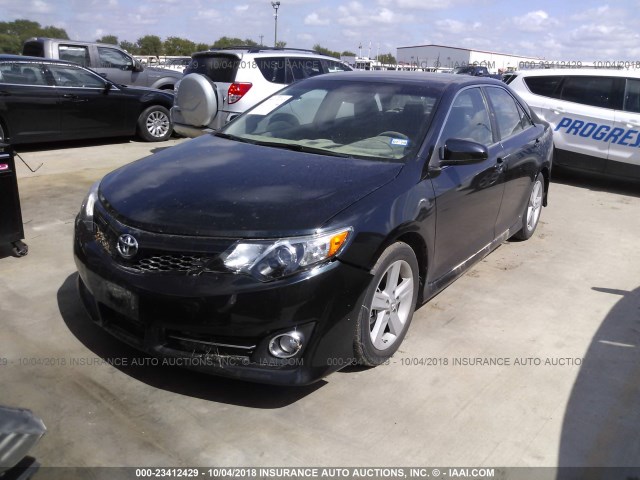 4T1BF1FK8EU329319 - 2014 TOYOTA CAMRY L/SE/LE/XLE 黑色 照片 2