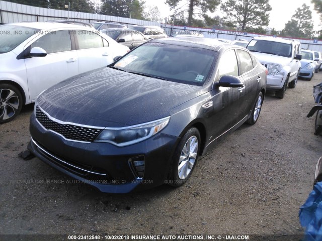 5XXGT4L39JG222958 - 2018 KIA OPTIMA LX/S GRAY photo 2