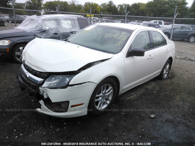 3FAHP0GA8CR344635 - 2012 FORD FUSION S WHITE photo 2