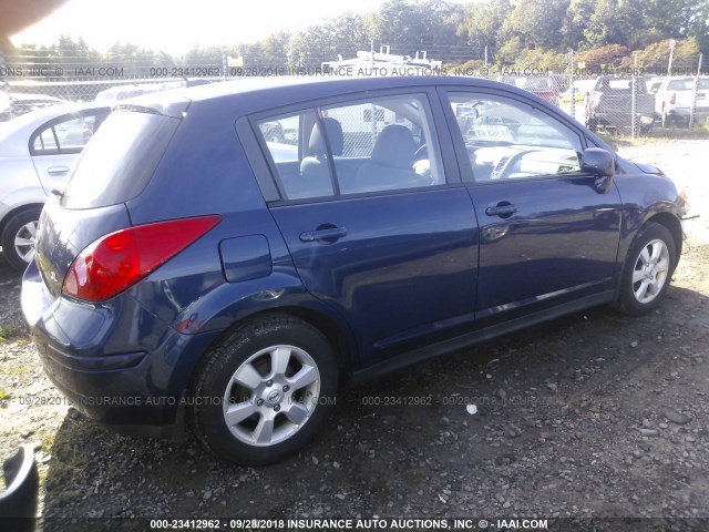 3N1BC13E78L370389 - 2008 NISSAN VERSA S/SL BLUE photo 4