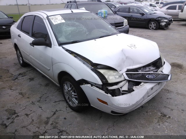 1FAFP34N37W251671 - 2007 FORD FOCUS ZX4/S/SE/SES WHITE photo 1