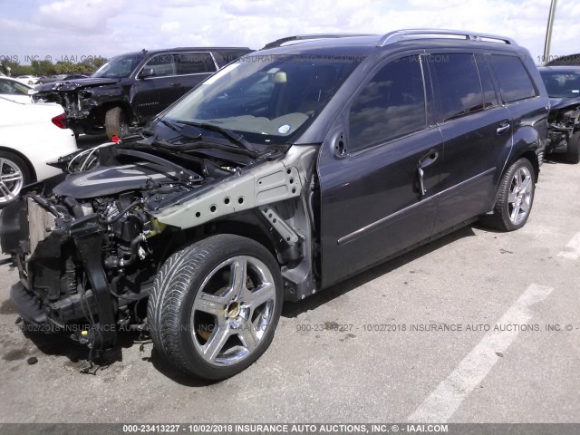 4JGBF7BE4BA634817 - 2011 MERCEDES-BENZ GL 450 4MATIC GRAY photo 2