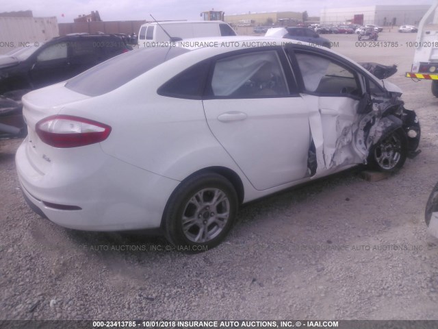 3FADP4BJ4GM105356 - 2016 FORD FIESTA SE WHITE photo 4