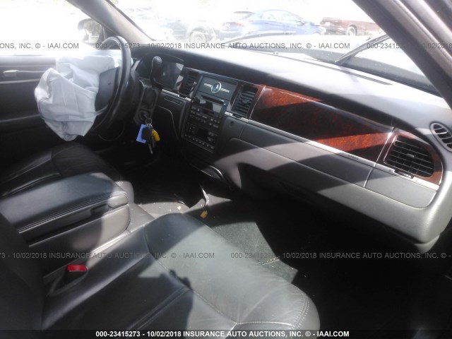 2LNBL8EV0BX754924 - 2011 LINCOLN TOWN CAR EXECUTIVE L BLACK photo 5