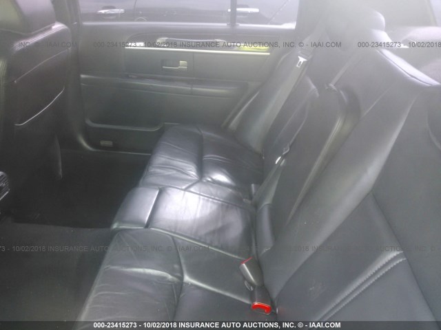 2LNBL8EV0BX754924 - 2011 LINCOLN TOWN CAR EXECUTIVE L BLACK photo 8