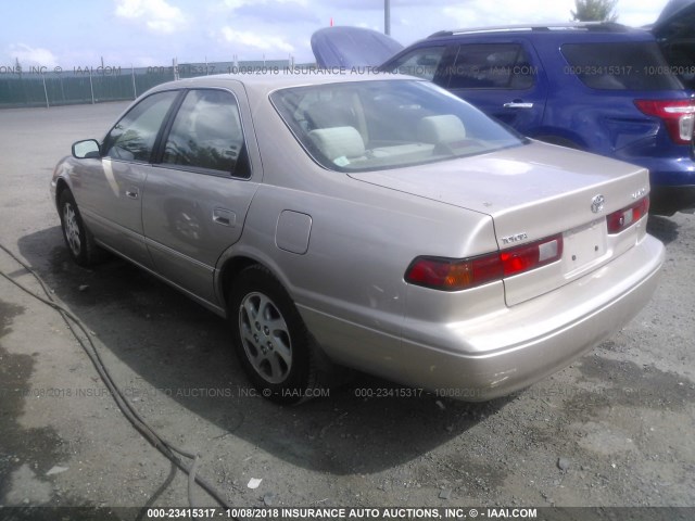 4T1BF22K7XU086844 - 1999 TOYOTA CAMRY LE/XLE Алтын фото 3